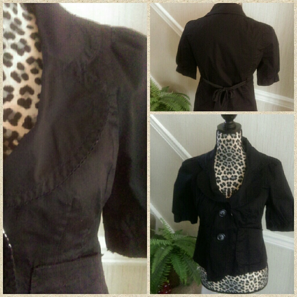 - Elevenses Anthropologie Cropped Blazer Size 6 short sleeve black